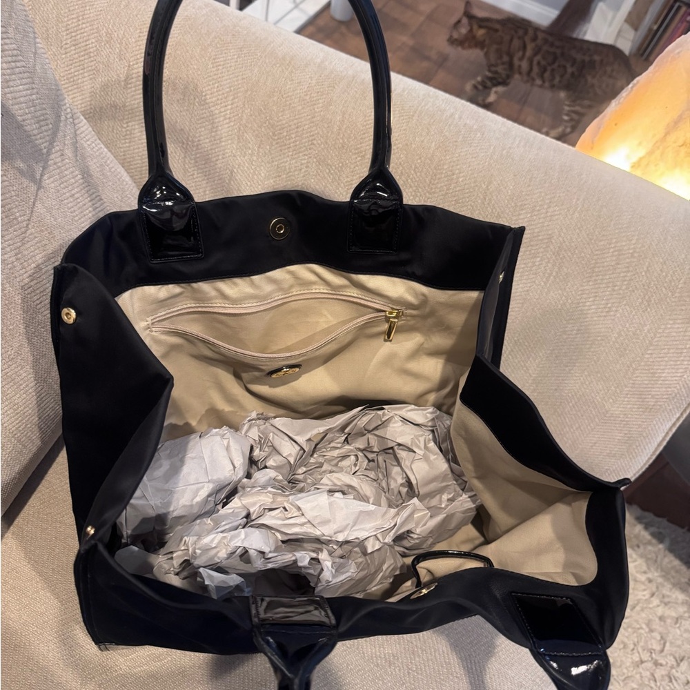 Tory Burch Black Tote with Glossy Logo - Picture 2 of 13